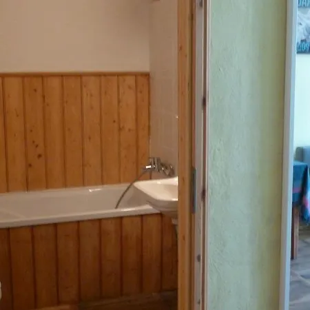 Alte Schule Apartment Tambach-Dietharz Room photo
